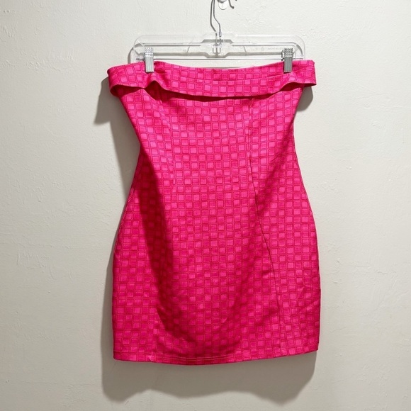 WHITE FOX BOUTIQUE Women’s Bright Pink Jacquard Geometric Strapless Dress Size M - Picture 2 of 10